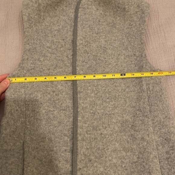 Club Monaco gray wool blend vest with pockets. Size Xs - Picture 10 of 12